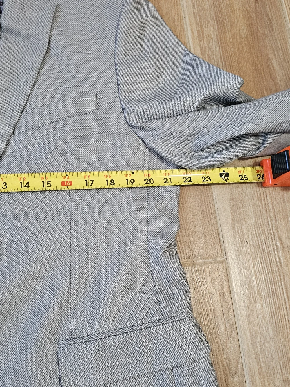 Van Heusen Light Gray Blazer 42R Fully Lined Elbow Patches